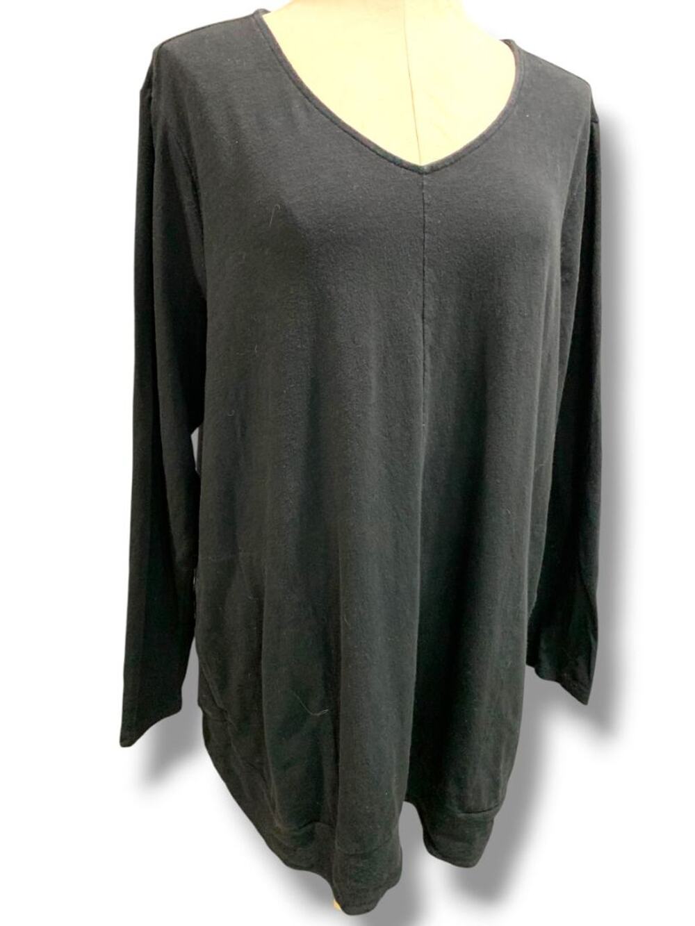 Size 2X J.Jill Black V-Neck Tunic Shirt Knit Pockets Banded Hem